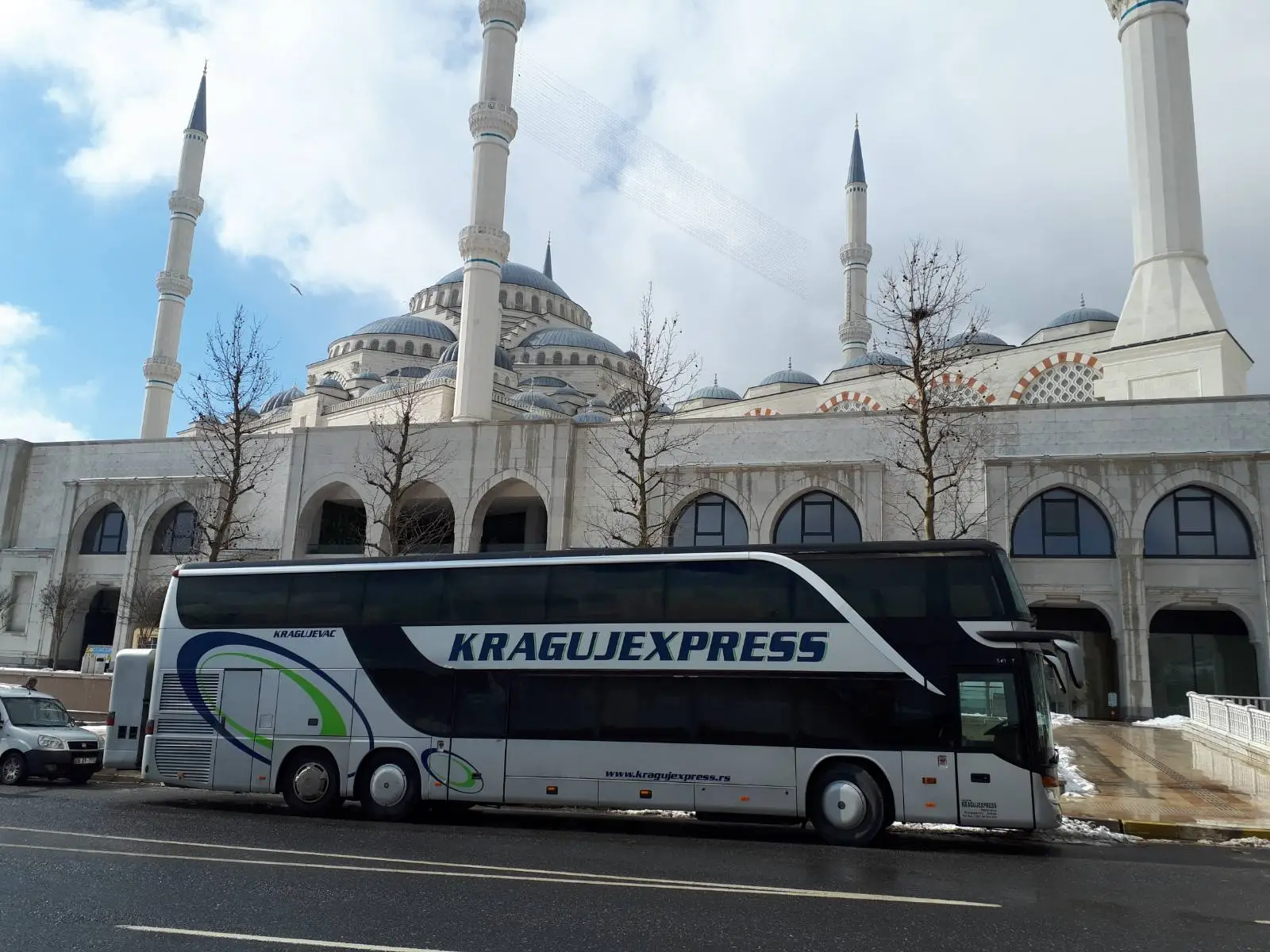 Kragujexpress autobusi